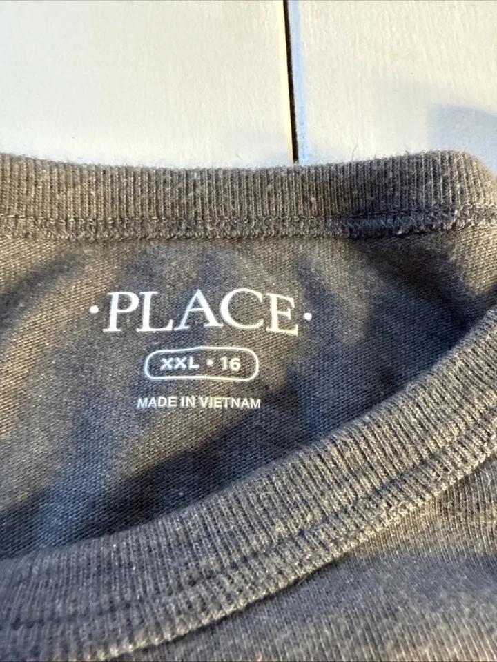 Camiseta gráfica The Childrens Place XXL-16 (18/25) manga longa preta e cinza masculina - Imagem 3 de 3