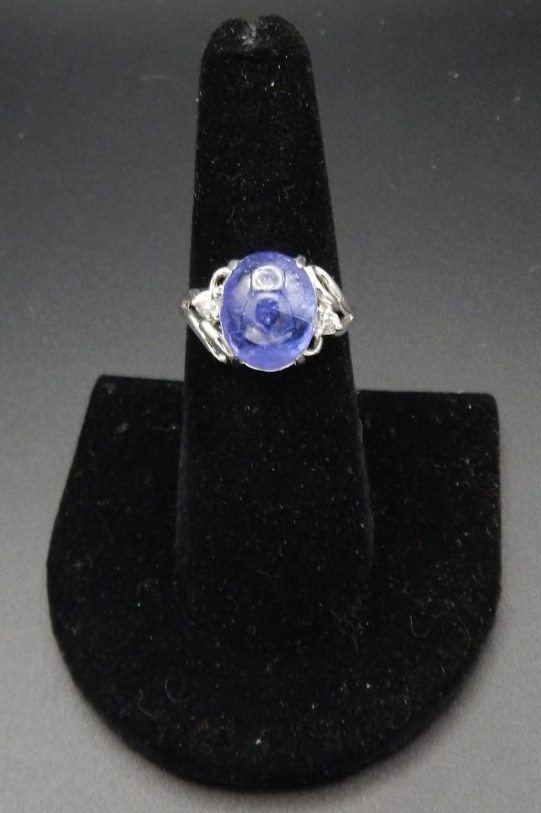 14k White Gold Oval (Cabochon) Tanzanite (Zoisite) Ring - Size 7.25 (4.58g)
