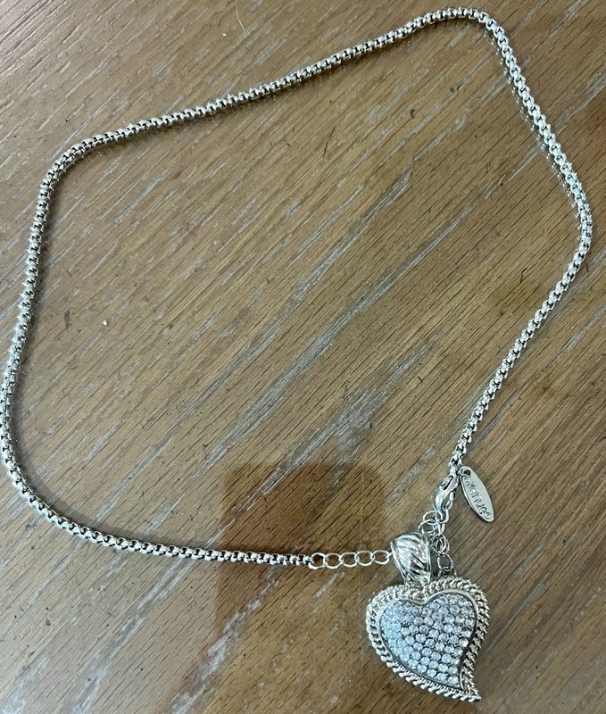 AVENUE SILVER HEART NECKLACE COSTUME JEWELRY VINTAGE