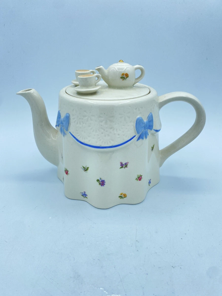 Rare Price Kensington Teapot Tea Party Table Tea for Two Lid