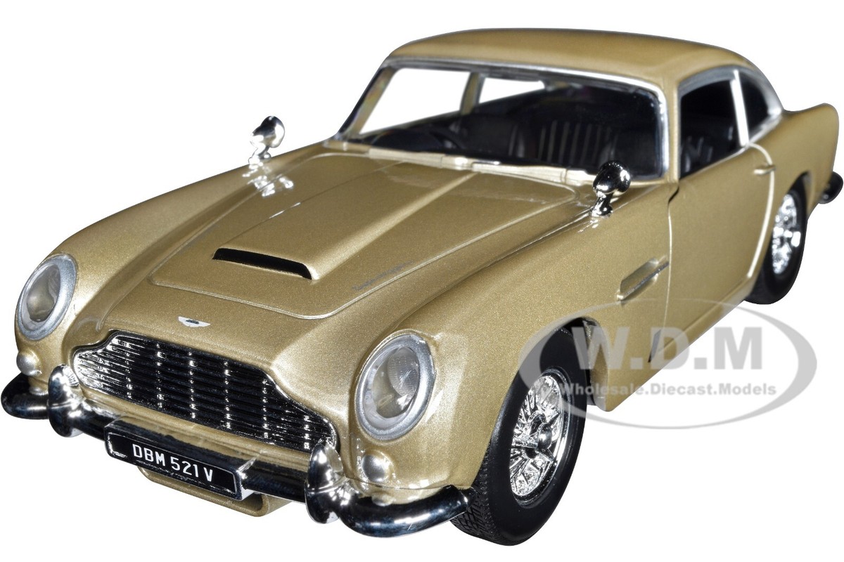 ASTON MARTIN DB5 RHD GOLD METALLIC 1/24 DIECAST MODEL CAR BY