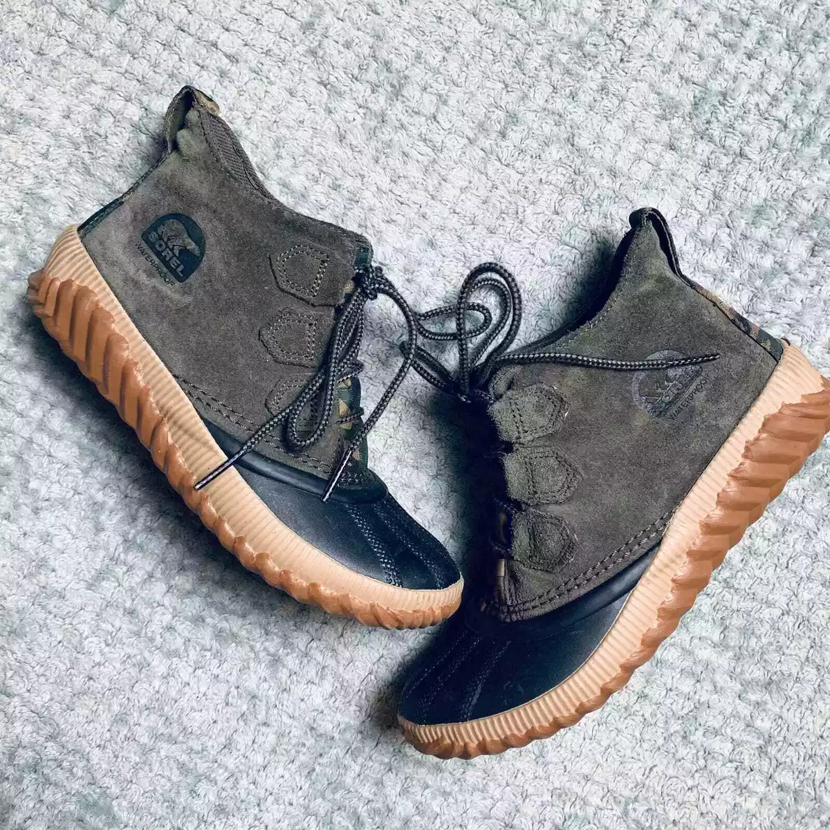 Sorel low hotsell cut boots