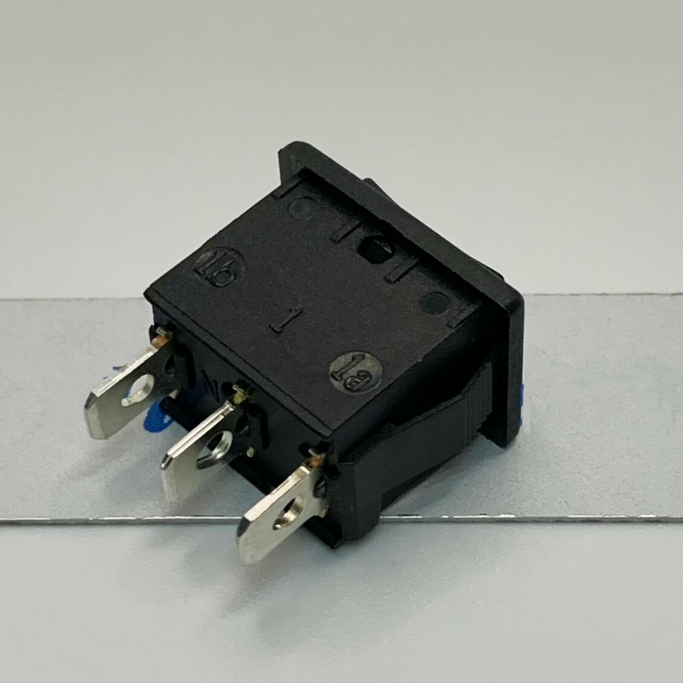 LIGHT COUNTRY R19A Switch 3 Pins 3 Positions 6A 125/250VAC T105/55 T85u ...