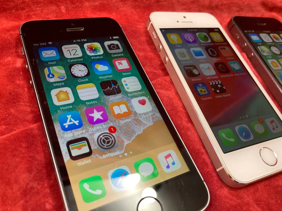 Family Plan Lot Of 3 Working Apple iPhone 5s 16gb For Tracfone Wireless A1453 - Image 2 of 4