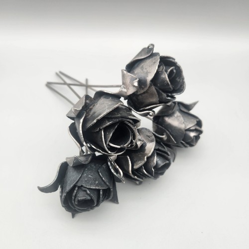 Bouquet (5) Hand Forged ROSES Iron Metal Brutalist 9" Tall ~ 5th Anniversary - Picture 4 of 10