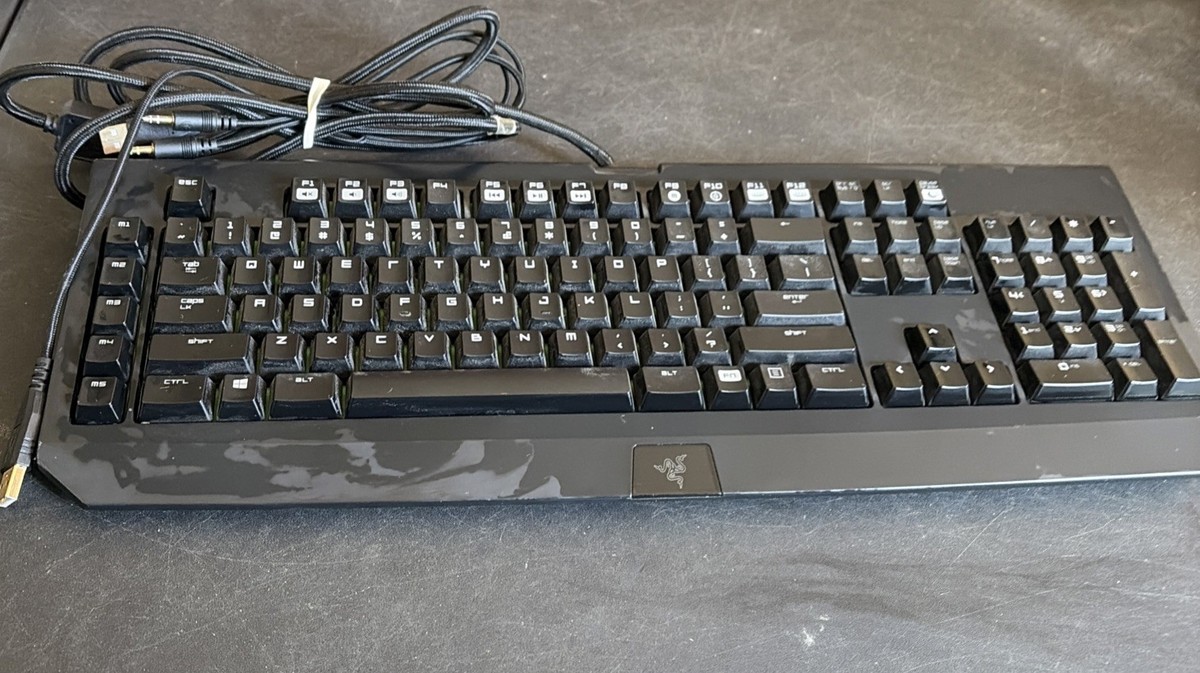 Razer BlackWidow Ultimate 2014 Wired Mechanical Gaming RZ03-0038