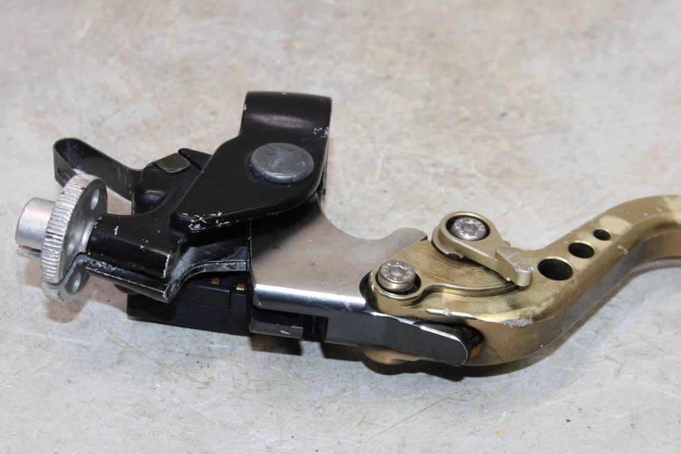 06-09 SUZUKI GSXR 600 OEM EMBRAGUE PERCHA MONTAJE CON PALANCA Foto 3 de 4