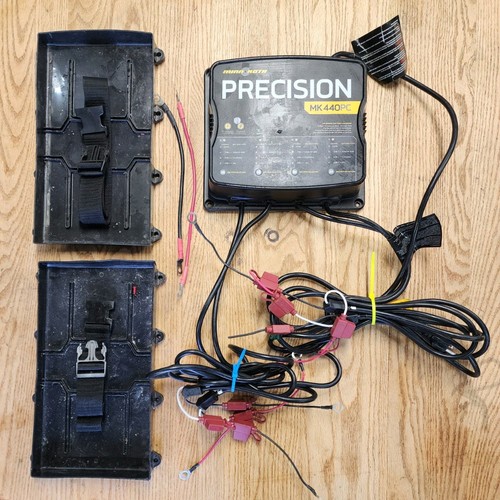 MINN KOTA Precision Battery Charger Mk440PC 12V, 10 Amp/4Bank 1834400