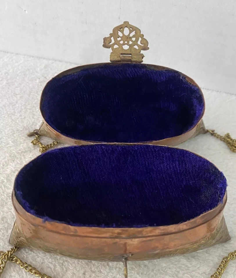 Vintage 30s Copper Brass Shell Baguette Pillow Purse Shoulder Bag - Image 4 of 4