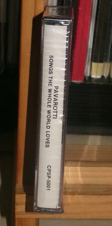 LUCIANO PAVAROTTI SONGS THE WHOLE WORLD LOVES NEW CASSETTE AVE MARIA LA SERENATA - Image 4 of 4