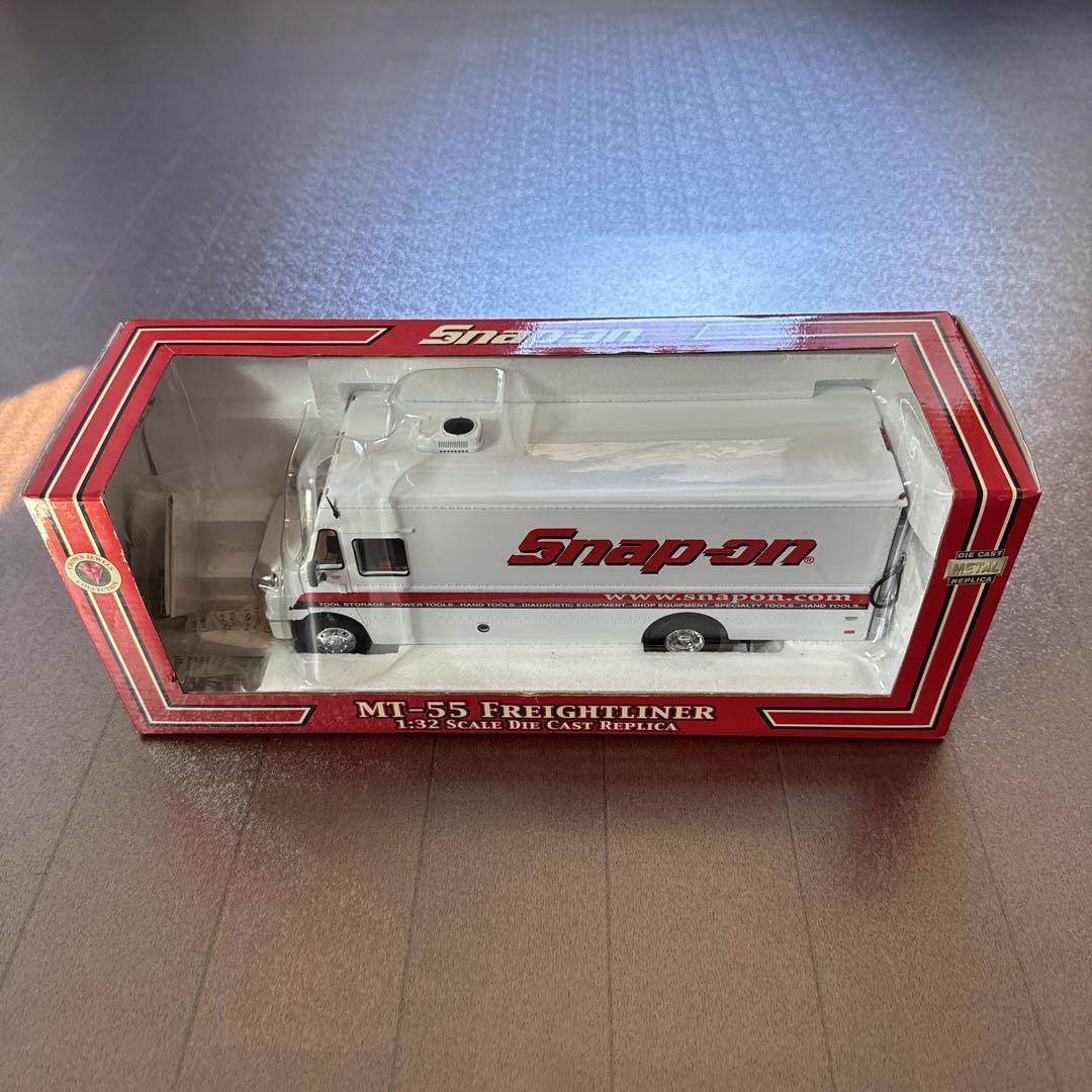 Snap-on MT-55 Freightliner 1:32スケール 【公式通販】