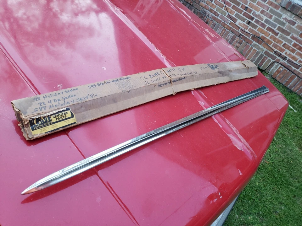 Oldsmobile 88 1956 sedán de vacaciones, S88 Deluxe LH panel 1/4 moldura GM # 4670621 Foto 3 de 4