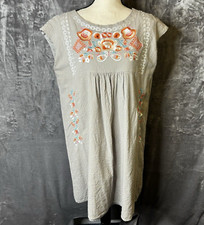 Embroidered Flower DressvSize XL Gray Short Sleeve Boho Beachy Cottage Core