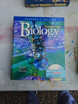 Biology by Joseph Levine and Kenneth Miller (Hardcover)
