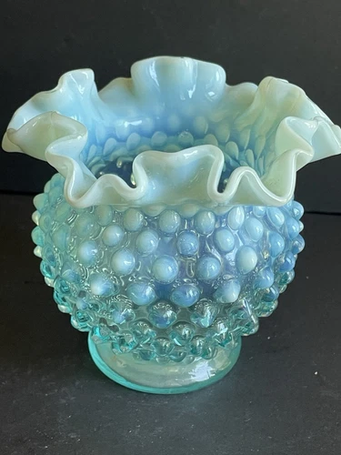 Vintage  FENTON Blue Opalescent Hobnail Glass Rose Bowl Vase 4.5” T