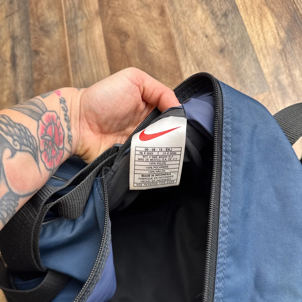 Vintage Nike Brasilia Training Duffel Bag Men's Blue Gym Bag Soccer 6606 - Image 2 of 4