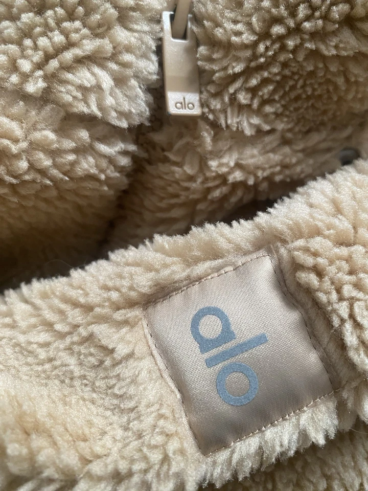 Chaqueta Sherpa Al Yoga Foxy SIN SUDADERA CON CAPUCHA Camel Talla Pequeña Foto 4 de 4