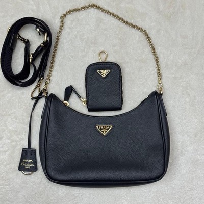 Guter Zustand  Prada Re-Edition 2005 Saffiano Leder Tasche Schwarz