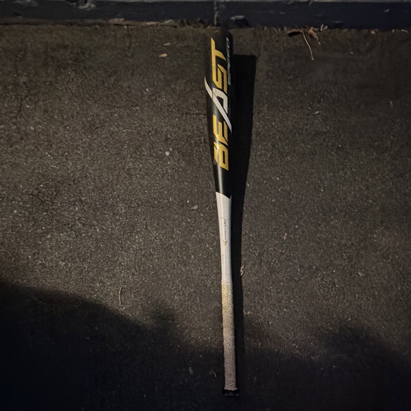 Easton Beast 2021 USAB Youth Bat 31in 20oz 2-Piece Balanced 2 5/8"