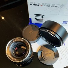 Mint ✨Zeiss Planar ZE T* 50mm f1.4  for Canon EF. With Original Hood 