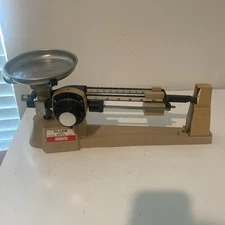 OHAUS Dial-O-Gram 2610g Metric Triple Beam Balance Scale