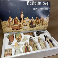 Vintage 11 Piece Porcelain Nativity Set w/original box Hand Painted Set READ