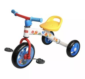 tricycle front wheel with pedals