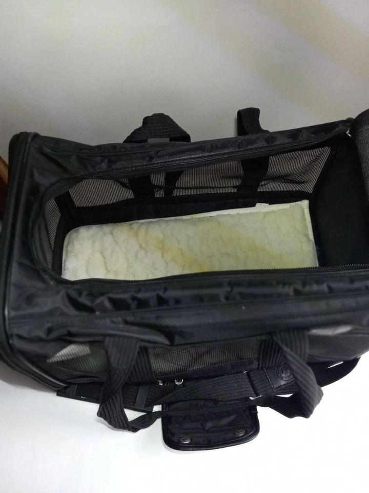 Porta mascotas, portadores de lados suaves para gatos y perros pequeños, cama acolchada de lana Foto 3 de 3