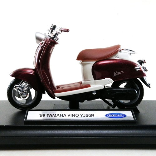 1999 YAMAHA VINO YJ50R Motorcycle Die-Cast Model 1:18 Scale WELLY Toy Collection - Picture 2 of 12