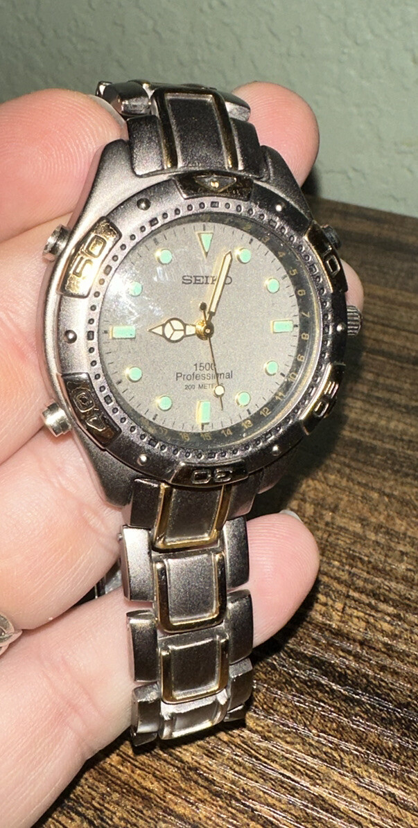 Seiko 1500 Professional Diver Silver & Gold Mens Wrist Watch eBay