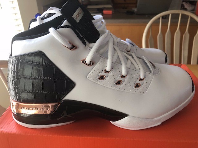 Nike Air Jordan 17+ XVII Retro Men WHT/ BLK/ Copper Coin 832816-122 size 9.5 Nike Air Jordan 17+ XVII Retro Men WHT/ BLK/ Copper Coin 832816-122 size 9.5
