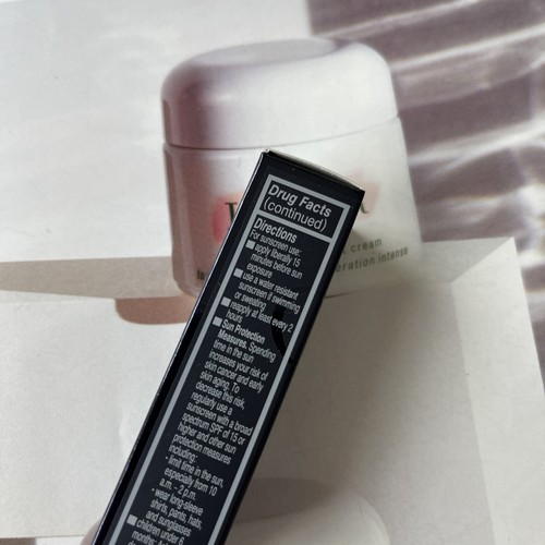 Cle De Peau Correcting Cream Veil Broad Spectrum SPF21 Sunscreen 0.27oz. New - Picture 6 of 9