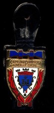 SUPERBE INSIGNE SAPEURS-POMPIERS ANGOULEME- METAL EMAILLE
