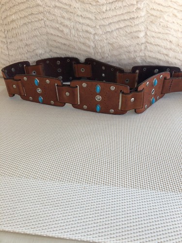 Brown Studded Jeweled Leather BELT Women’s Size MEDIUM Pre Owned Beautiful - Picture 6 of 12