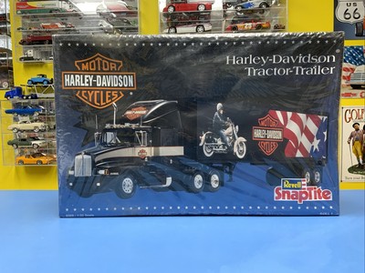 Revell Harley Davidson Tractor Trailer 1:32 Scale Model Kit