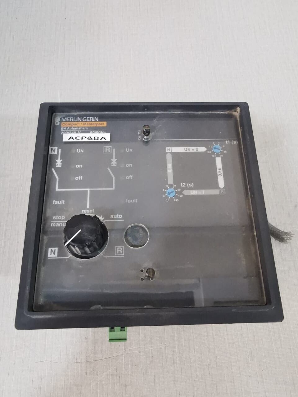Merlin Gerin COMPACT MASTERPACT BA AUTOMATISM MERLIN GERIN Compact / Masterpact BA Automatism 220/240V 50/60 Hz 3