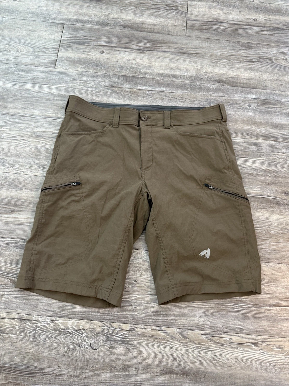 Eddie Bauer First Ascent Cargo Shorts Mens 38 Tan Stretch Hiking Outdoor Camp