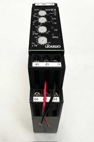 Relé de monitoreo Omron K8AK-AW1 100-240VAC - Imagen 2 de 6
