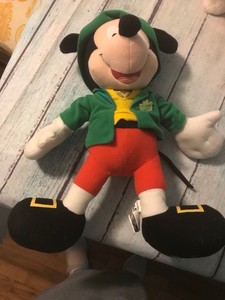 leprechaun stuffed animal