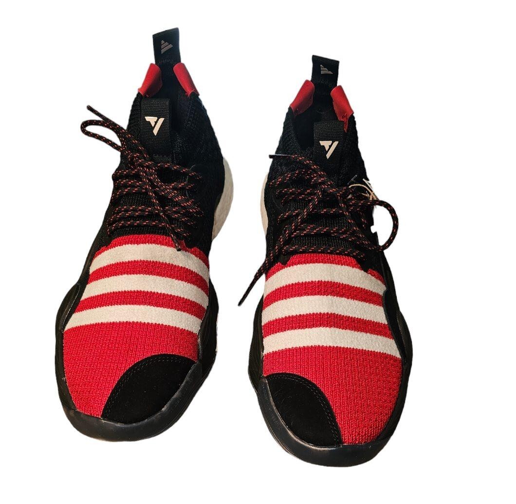 Size 9.5 - Adidas Trae Young 2 Black/Red Men display picture 1