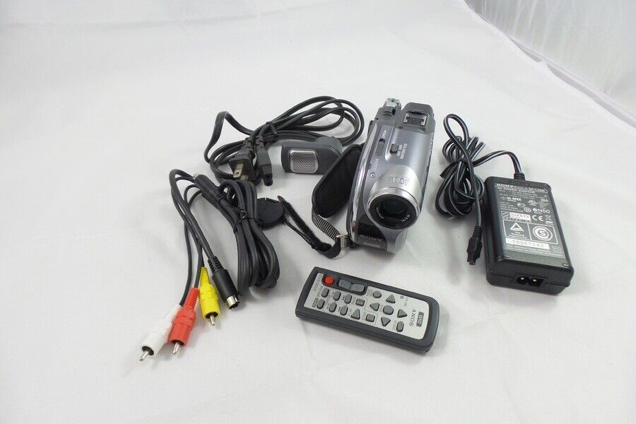 Sony NTSC 1MP DVD Handycam Camcorder - 12x Zoom - Video Transfer (DCR-DVD305) Geweldige deals, populaire SALE