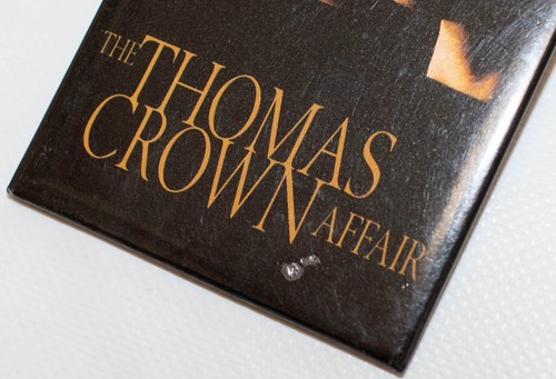 Spilla pulsante promozionale film The Thomas Crown Affair 1999 vintage con Pearce Brosnan - Foto 2 di 4