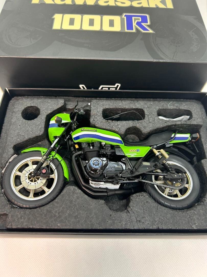 Kawasaki Z1000R WIT'S MILE STONE 1/12 Color:Kawasaki Green Kawasaki Z1000R WIT'S MILE STONE 1/12 Color:Kawasaki Green