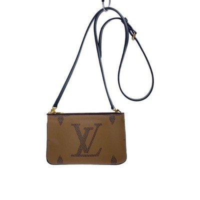 Louis Vuitton Pochette Doup Monogram Giant Reverse y0_0313