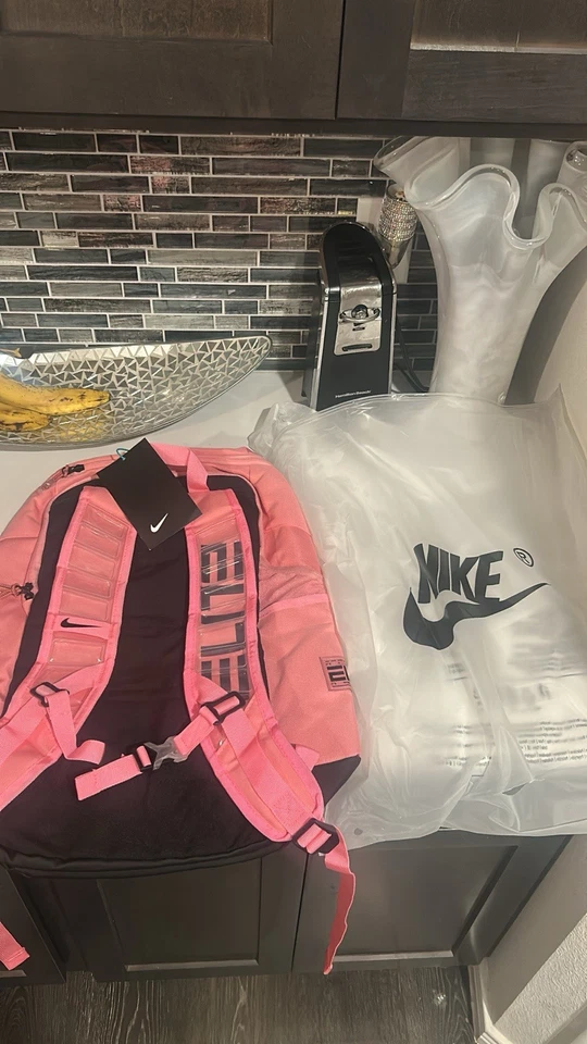 Mochila Nike HOOPS Elite Rosa 32L Edición Limitada Nueva con Etiquetas Foto 2 de 4