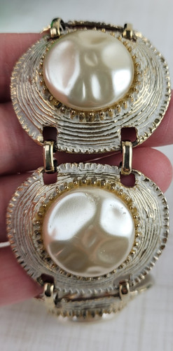 Chunky Faux Baroque Pearl Panel Bracelet 6.5"