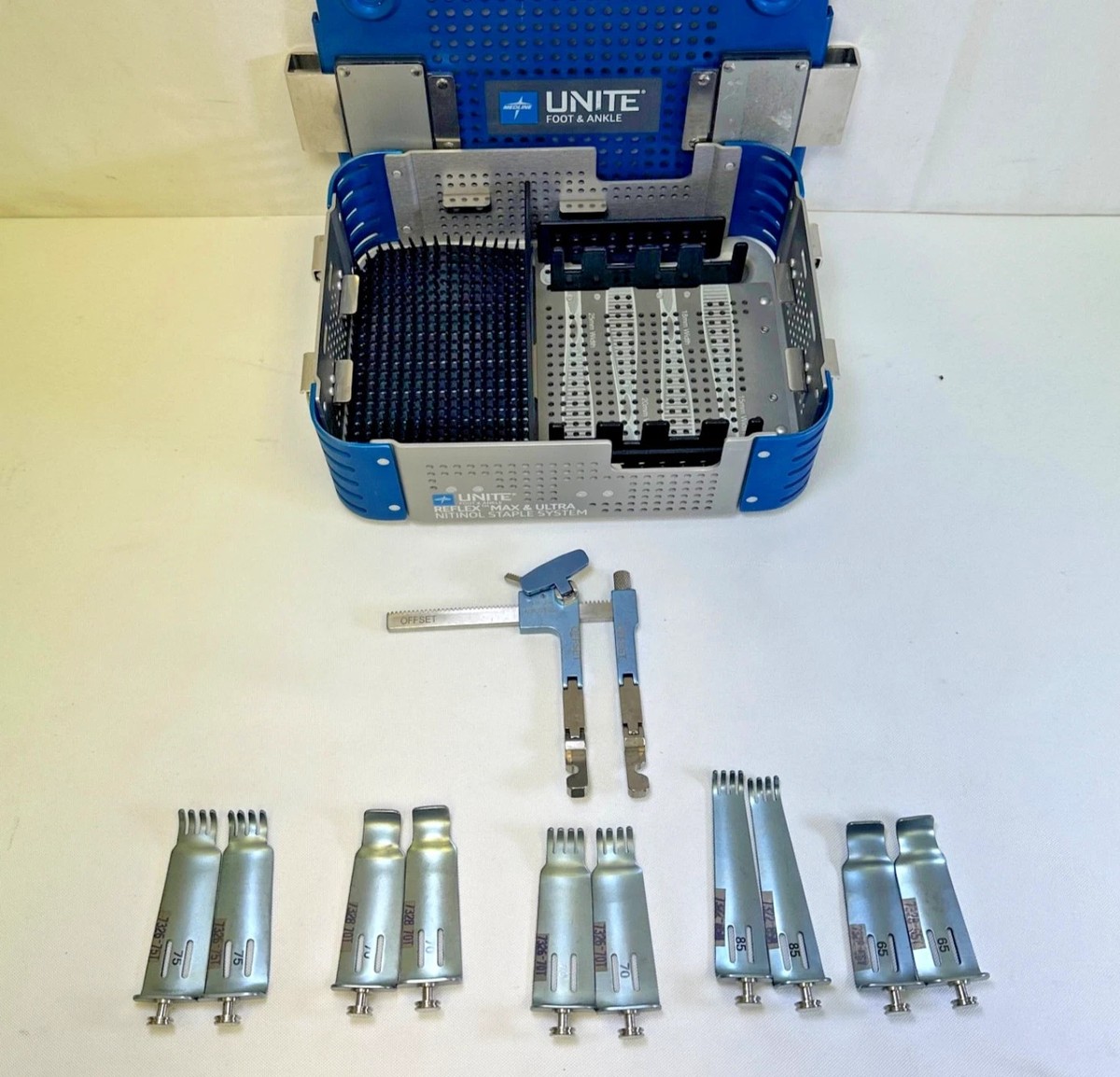 Koros Titanium Blue Belt Cervical Retractor Set w/ Blades & Case