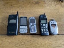 X5 Vintage Nokia/motorola Mobile Phone Job Lot Bundle Untested Brick Two Mobiles