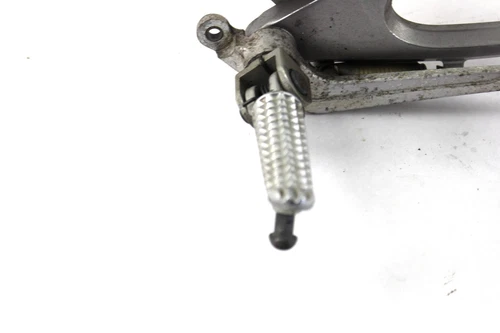 04-06 Yamaha R1 YZF-R1 Right Rearset Foot Rest Peg