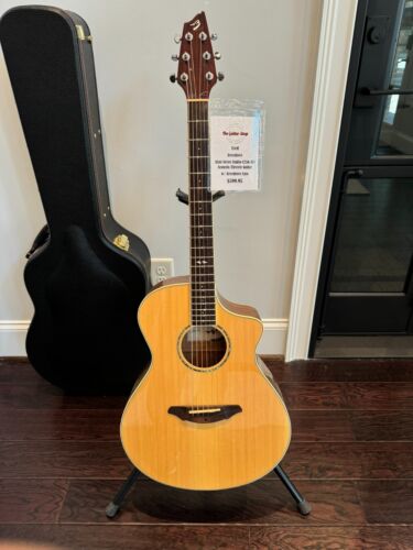 Breedlove C250/EO Acoustic Guitar - Natural
